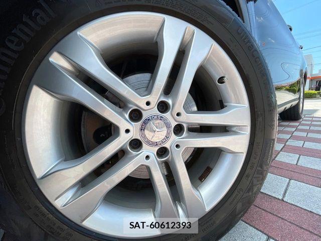 Mercedes Benz GLA-CLASS 2016-08 8627675-13