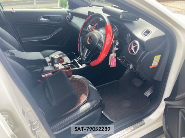 Mercedes Benz GLA-CLASS 2014-08 8660198-11