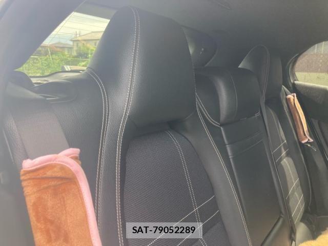 Mercedes Benz GLA-CLASS 2014-08 8660198-15