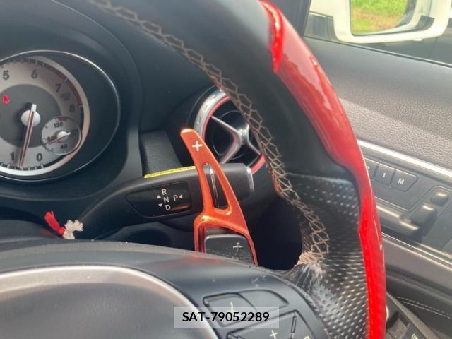 Mercedes Benz GLA-CLASS 2014-08 8660198-23