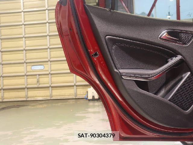 Mercedes Benz GLA-CLASS 2017-12 8666492-21