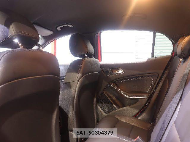 Mercedes Benz GLA-CLASS 2017-12 8666492-28