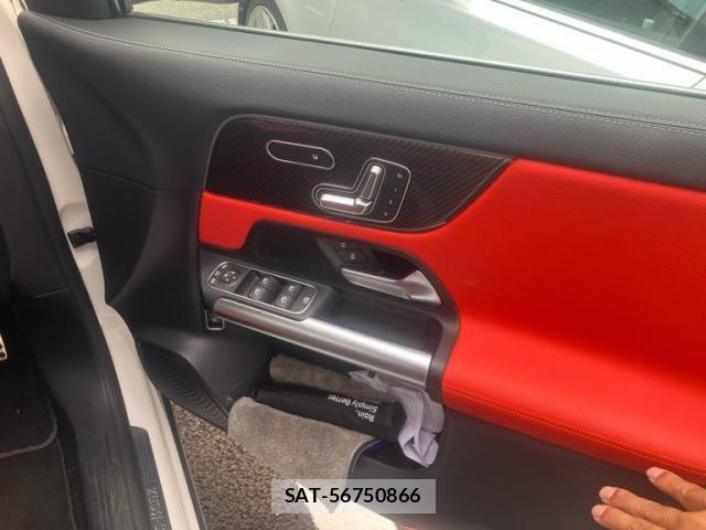 Mercedes Benz GLA-CLASS 2024-04 8743894-21