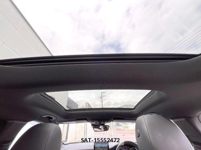 Mercedes Benz GLA-CLASS 2017-08 8743895-3