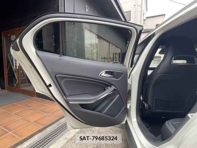 Mercedes Benz GLA-CLASS 2014-11 8743903-23