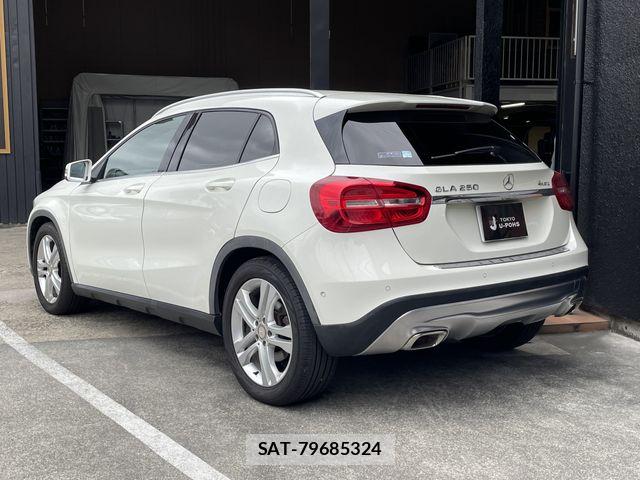 Mercedes Benz GLA-CLASS 2014-11 8743903-2