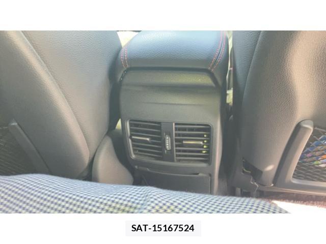 Mercedes Benz GLA-CLASS 2015-02 8743902-11