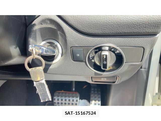 Mercedes Benz GLA-CLASS 2015-02 8743902-17