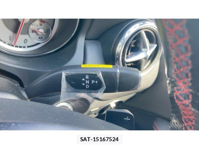 Mercedes Benz GLA-CLASS 2015-02 8743902-19