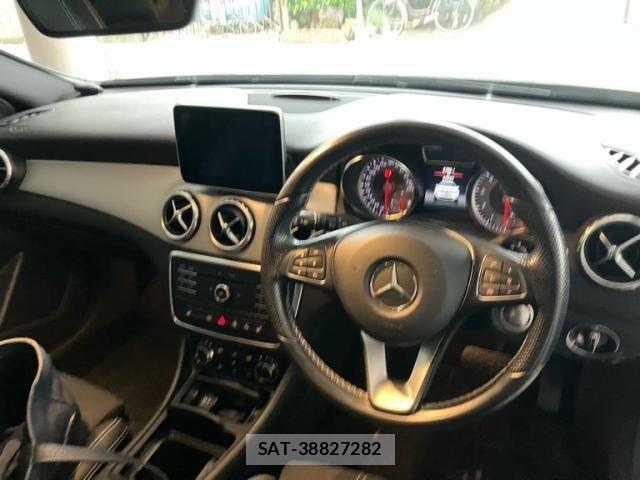 Mercedes Benz GLA-CLASS 2016-04 8781003-11