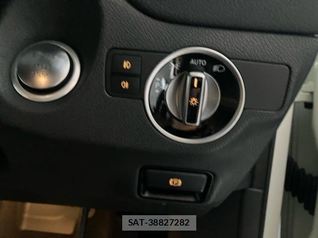 Mercedes Benz GLA-CLASS 2016-04 8781003-16