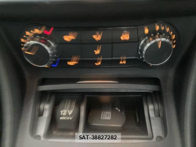 Mercedes Benz GLA-CLASS 2016-04 8781003-25