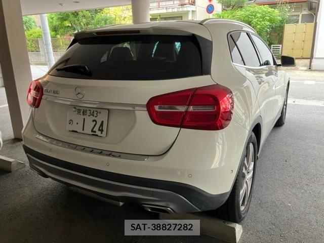 Mercedes Benz GLA-CLASS 2016-04 8781003-4