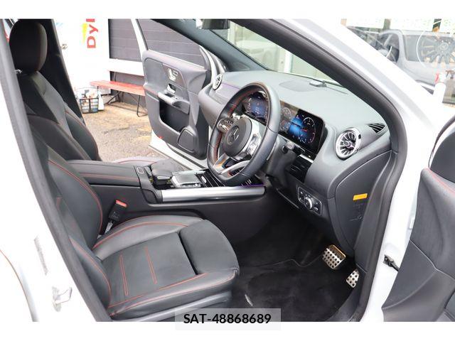 Mercedes Benz GLA-CLASS 2022-01 8830264-2