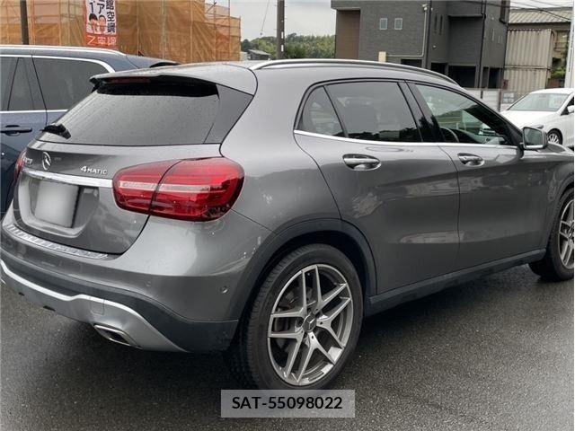 Mercedes Benz GLA-CLASS 2018-08 8830263-1