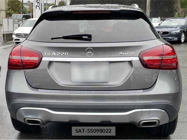 Mercedes Benz GLA-CLASS 2018-08 8830263-4