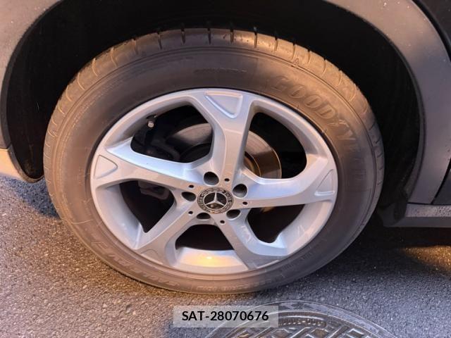 Mercedes Benz GLA-CLASS 2018-06 8849773-21