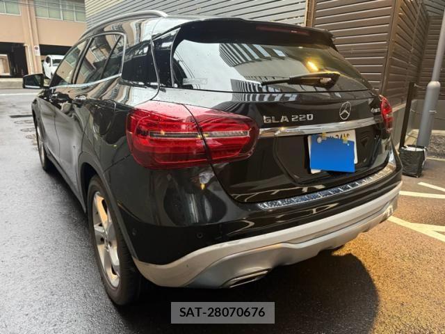 Mercedes Benz GLA-CLASS 2018-06 8849773-3
