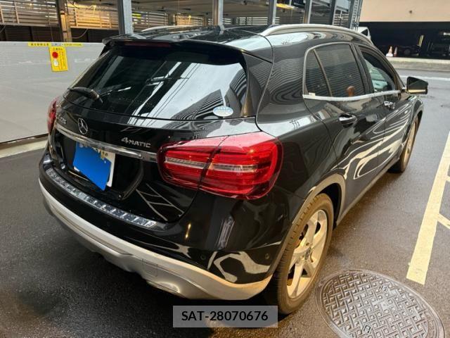 Mercedes Benz GLA-CLASS 2018-06 8849773-4