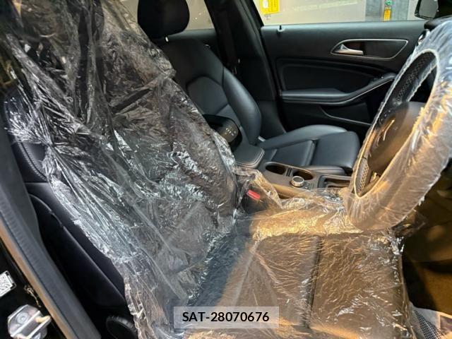 Mercedes Benz GLA-CLASS 2018-06 8849773-6