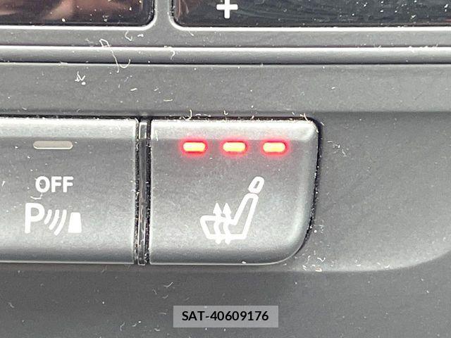Mercedes Benz GLA-CLASS 2015-02 8849772-6