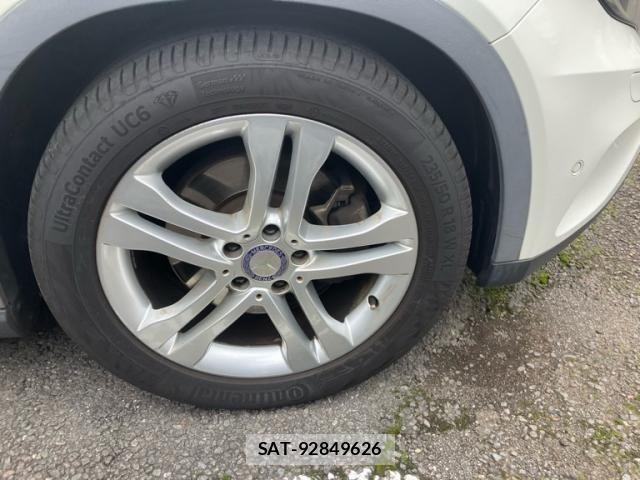 Mercedes Benz GLA-CLASS 2015-03 8849774-9