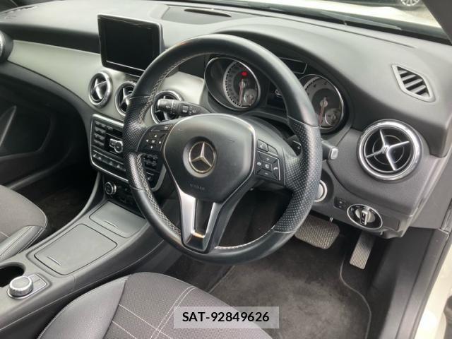 Mercedes Benz GLA-CLASS 2015-03 8849774-11