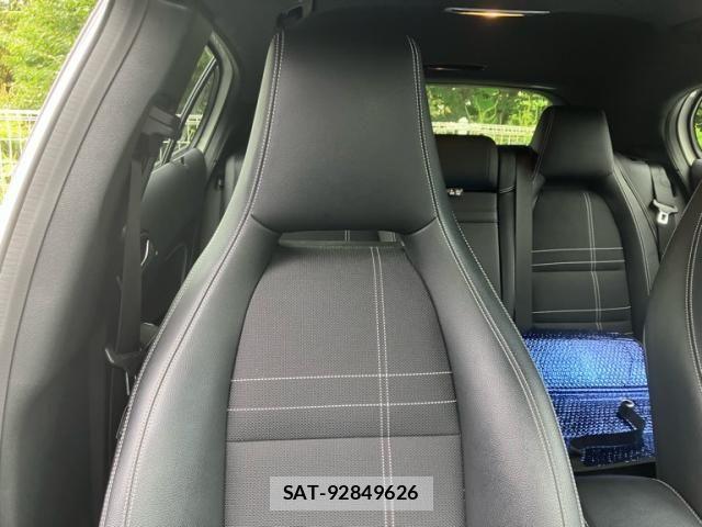 Mercedes Benz GLA-CLASS 2015-03 8849774-13