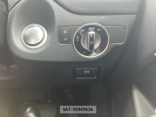 Mercedes Benz GLA-CLASS 2015-03 8849774-24