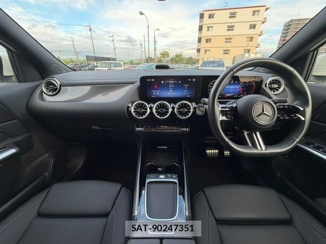 Mercedes Benz GLA-CLASS 2025-07 8848253-10