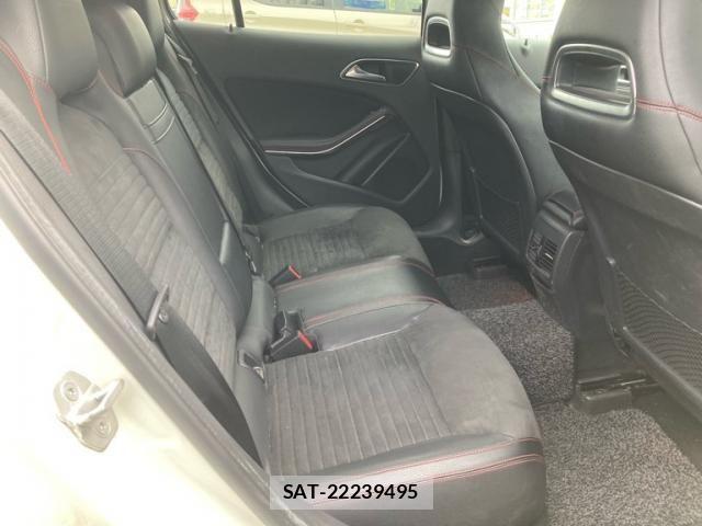 Mercedes Benz GLA-CLASS 2014-10 8849775-17