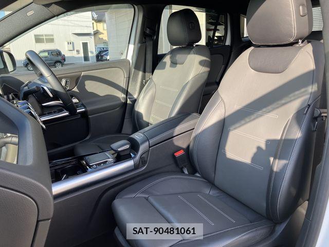 Mercedes Benz GLA-CLASS 2022-12 8871432-12