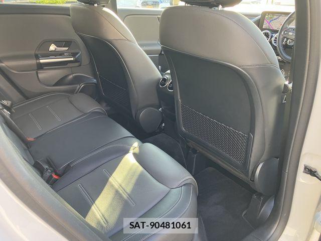 Mercedes Benz GLA-CLASS 2022-12 8871432-13