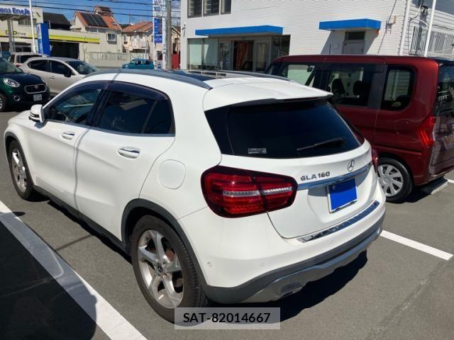 Mercedes Benz GLA-CLASS 2018-03 8871437-5