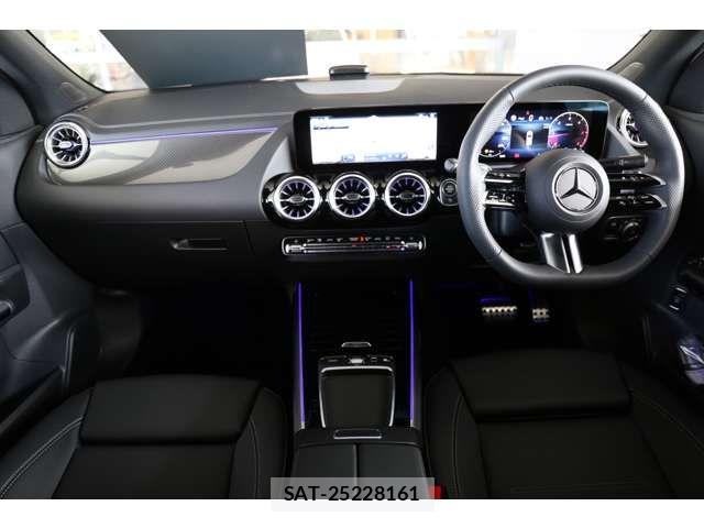 Mercedes Benz GLA-CLASS 2025-07 8880737-9