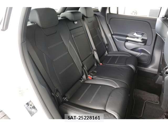Mercedes Benz GLA-CLASS 2025-07 8880737-15