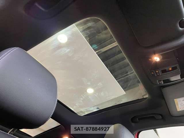 Mercedes Benz GLA-CLASS 2018-01 8880740-11