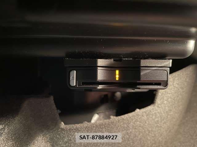 Mercedes Benz GLA-CLASS 2018-01 8880740-7