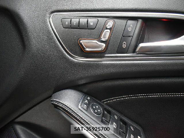 Mercedes Benz GLA-CLASS 2018-09 8880739-12