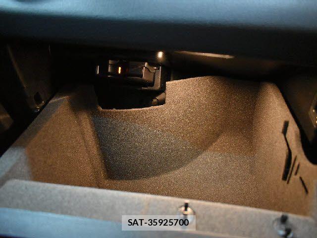 Mercedes Benz GLA-CLASS 2018-09 8880739-13