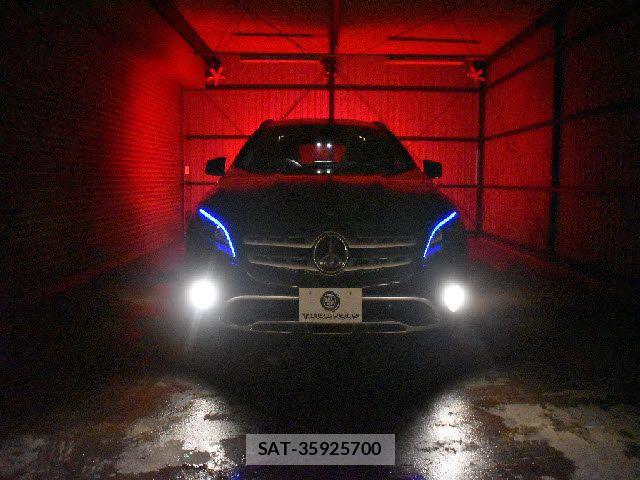 Mercedes Benz GLA-CLASS 2018-09 8880739-24