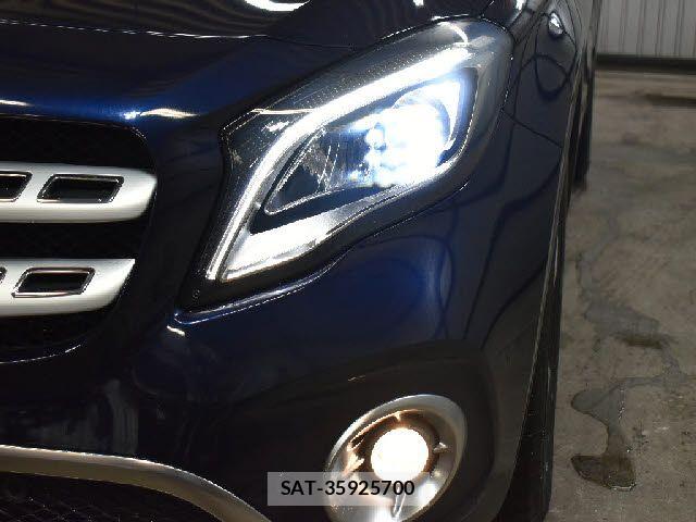 Mercedes Benz GLA-CLASS 2018-09 8880739-27