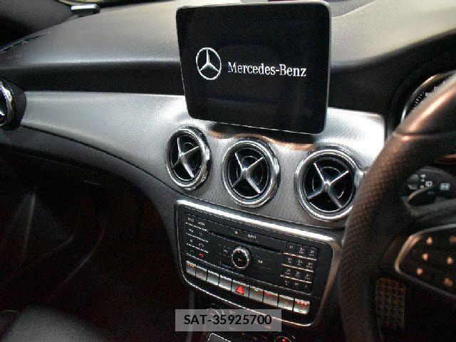 Mercedes Benz GLA-CLASS 2018-09 8880739-8