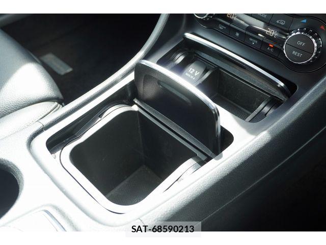 Mercedes Benz GLA-CLASS 2017-04 8883901-14