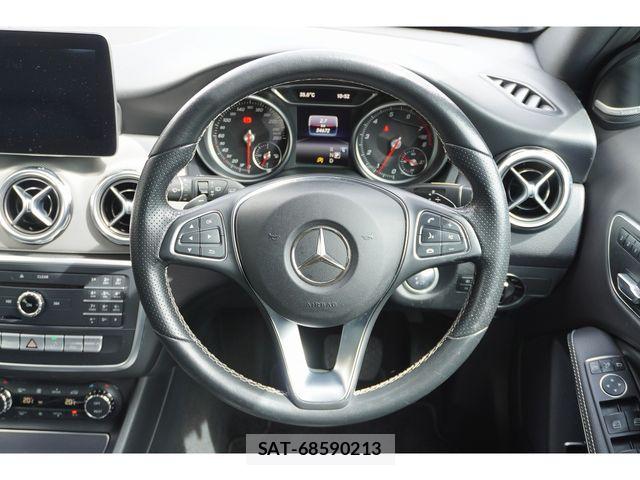 Mercedes Benz GLA-CLASS 2017-04 8883901-27