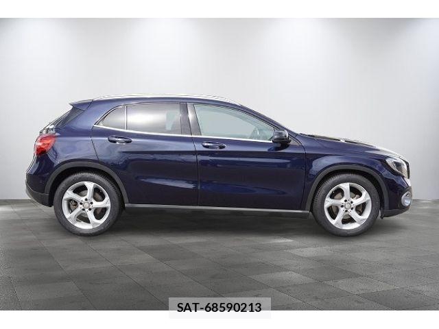 Mercedes Benz GLA-CLASS 2017-04 8883901-7