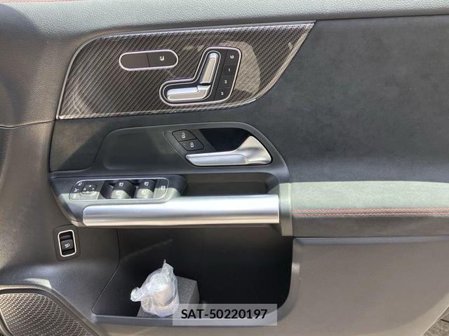 Mercedes Benz GLA-CLASS 2025-05 7501472-4