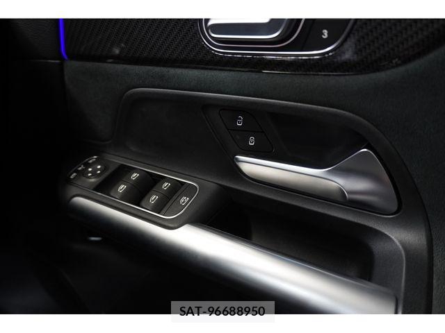 Mercedes Benz GLA-CLASS 2024-10 7962593-24