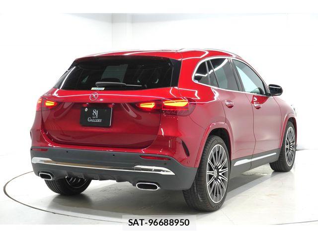 Mercedes Benz GLA-CLASS 2024-10 7962593-4