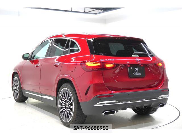 Mercedes Benz GLA-CLASS 2024-10 7962593-6